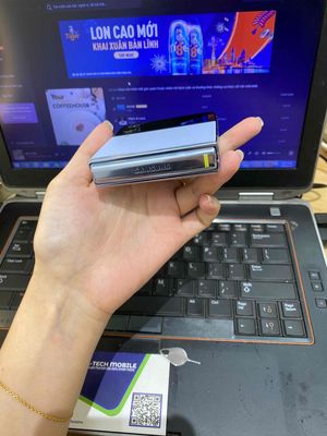 SS ZLip 4 blue xinh đẹp về chị em , máy đẹp ko lỗi