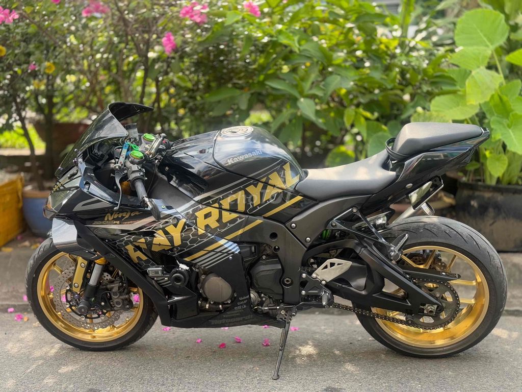 Kawasaki Zx10r 2015 bản kỉ niệm, zin keng 9 chủ. Mua bán Xe máy tại Quận 6 Tp Hồ Chí Minh được đăng bởi TanNguyenStore  hình 8