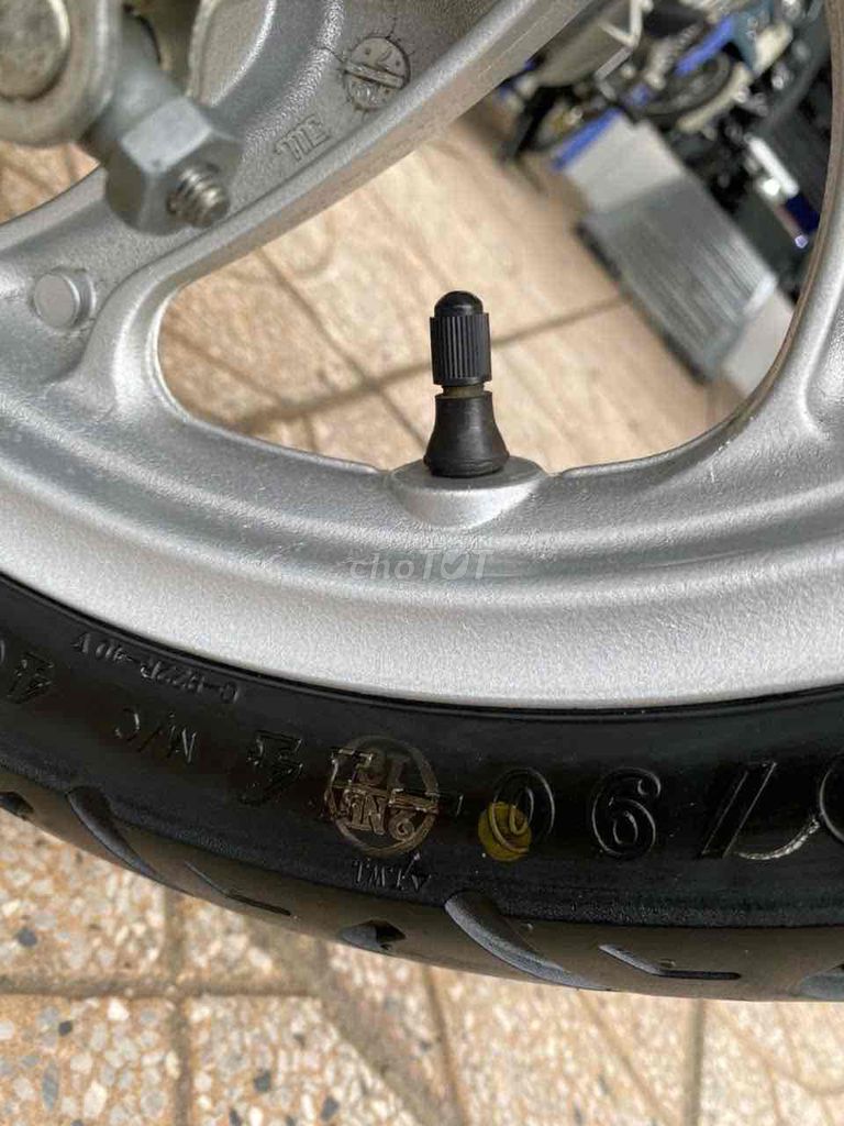 Honda Vision 2019 Đỏ 8000 km. Mua bán Xe máy tại Quận Ninh Kiều Cần Thơ được đăng bởi CHXM Tân Liên Hưng 2 hình 9