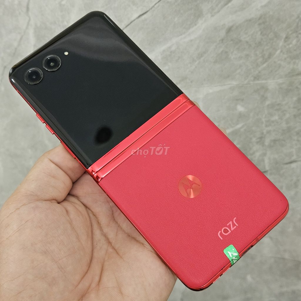 Motorola Razr 40 Ultra 5G 256GB Quốc Tế. Mua bán Điện thoại tại Quận Thanh Khê Đà Nẵng được đăng bởi Cửa Hàng Vietphones Store hình 1