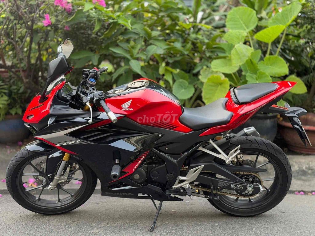 Honda CBR150R 2023 Đỏ Đen. Mua bán Xe máy tại Quận 6 Tp Hồ Chí Minh được đăng bởi Quang Rambo  hình 6
