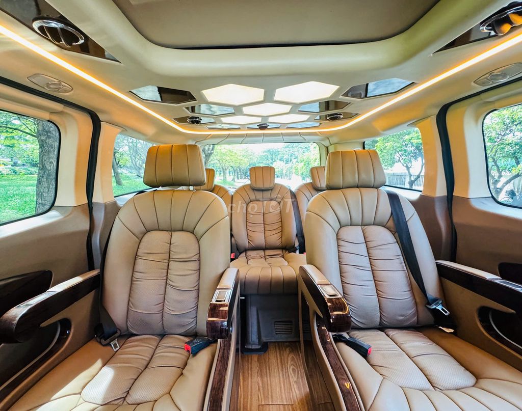 Ford Tourneo Limousine 2020 - 72000 km - Xe XHĐ. Mua bán Ô tô tại Quận Tân Phú Tp Hồ Chí Minh được đăng bởi Phạm Văn Thông hình 2