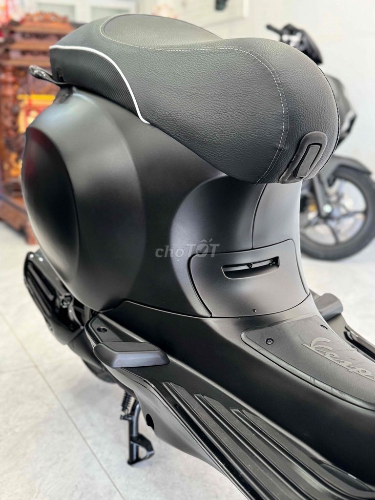 Vespa S Carbon 2019 Đen nhám keng. Mua bán Xe máy tại Thành phố Buôn Ma Thuột Đắk Lắk được đăng bởi Nguyễn hoàng Anh hình 4