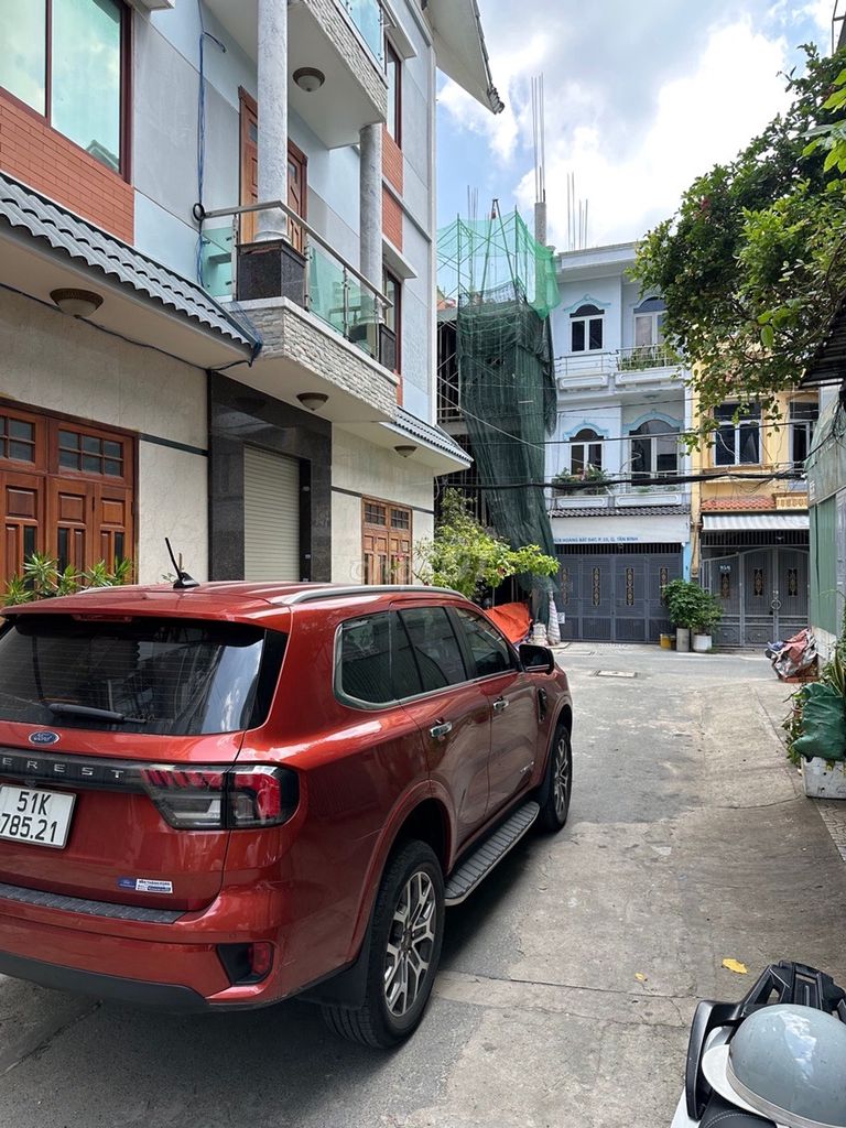 BÁN NHÀ HXH, VIP HOÀNG BẬT ĐẠT - TÂN BÌNH DT 65M, 5L GIÁ CHÀO 10,5 TỶ