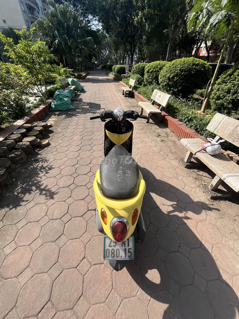 Yamaha Mio Classico màu vàng. Mua bán Xe máy tại Quận Hoàng Mai Hà Nội được đăng bởi Thị Thu Hằng Trần hình 5