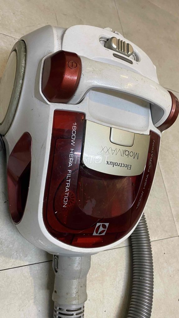 Máy hút bụi Electrolux MobiMAXX. Mua bán Thiết bị vệ sinh, nhà tắm tại Quận Long Biên Hà Nội được đăng bởi sản phẩm như hình chất lượng cao hơn giá hình 1