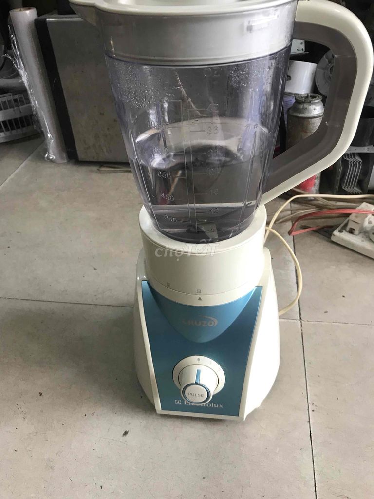 Bán máy xay sinh tố Electrolux EBR2001BM (400w)