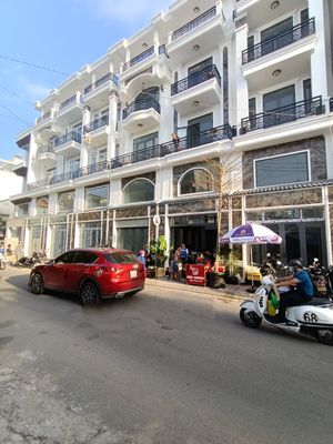 CHỦ BÁN 6 CĂN MT ĐƯỜNG SỐ 20 HBC( KẾ BÊN TTTM GIGAMALL). Mua bán nhà ở tại Thành phố Thủ Đức Tp Hồ Chí Minh được đăng bởi NHÀ VÀ ĐẤT THỦ ĐỨC