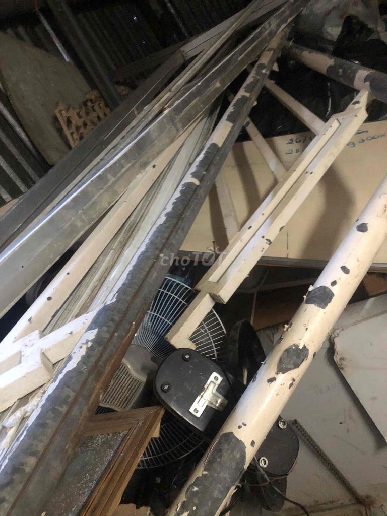 Cặp cầu thang sắt cao 1m,dài 4,5m ,còn 80%. Mua bán Nội thất, đồ gia dụng khác tại Quận 8 Tp Hồ Chí Minh được đăng bởi ngothanhdieungo hình 1