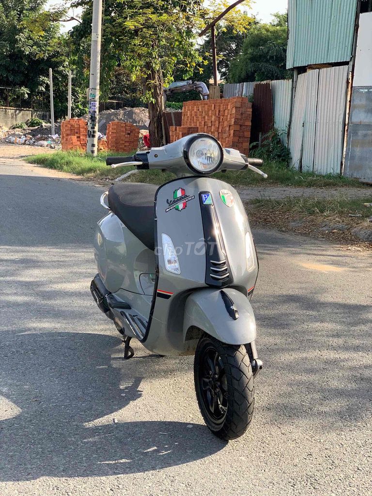 Piaggio Vespa Primavera 2015 Xám Lambo. Mua bán Xe máy tại Thành phố Thủ Đức Tp Hồ Chí Minh được đăng bởi Nguyễn Thanh Bình hình 6