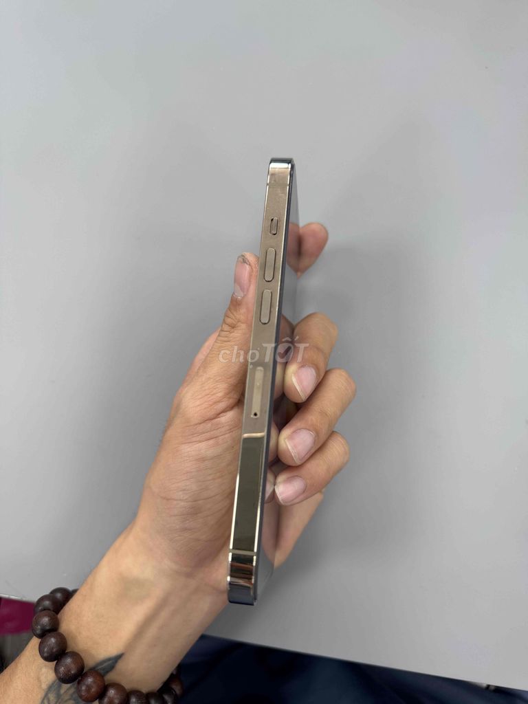 Apple iPhone 14 Pro 128GB Vàng Đã sử dụng. Mua bán Điện thoại tại Thành phố Thuận An Bình Dương được đăng bởi Dang Phuc hình 1