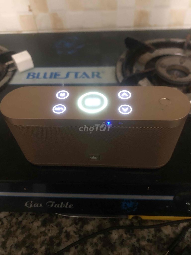 Loa Bluetooth vỏ nhôm nguyên khối