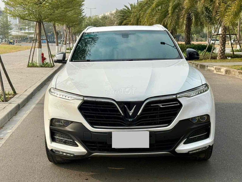 VinFast Lux SA2.0 2021 Premium - 49000 km