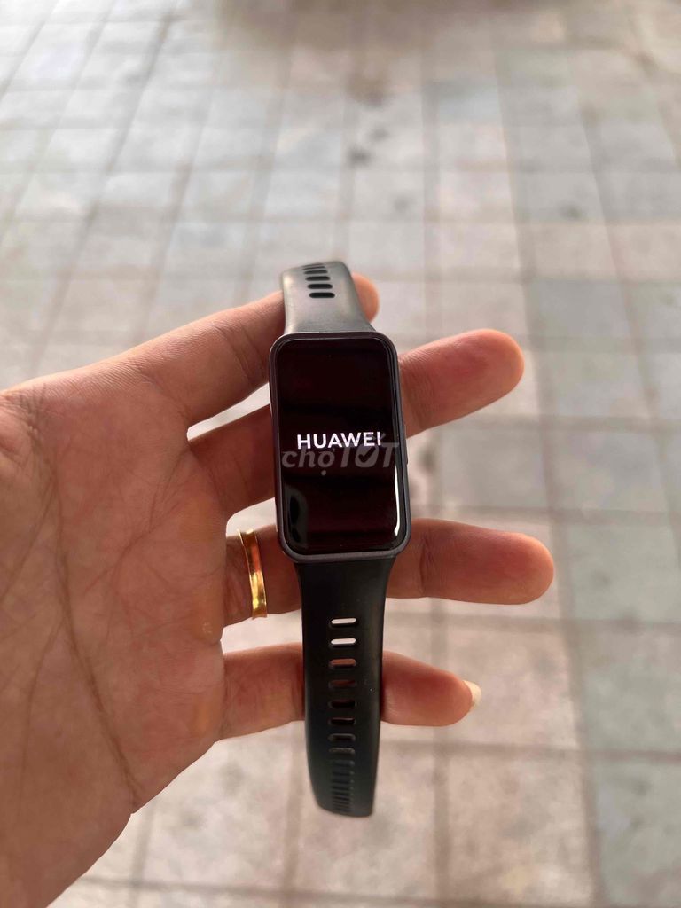 Huawei band 10. Mua bán Thiết bị đeo thông minh tại Quận 4 Tp Hồ Chí Minh được đăng bởi Nam Nguyễn  hình 1