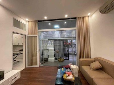Townhouse 45 m² · 4 bed · Đường Đê La Thành