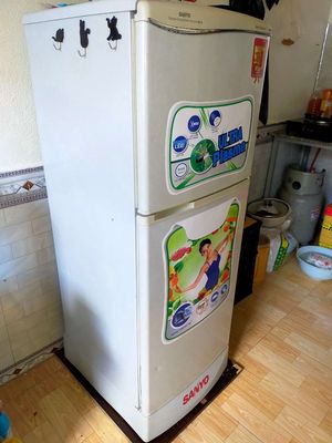 Tủ lạnh Sanyo ngăn đông không bị đóng tuyết