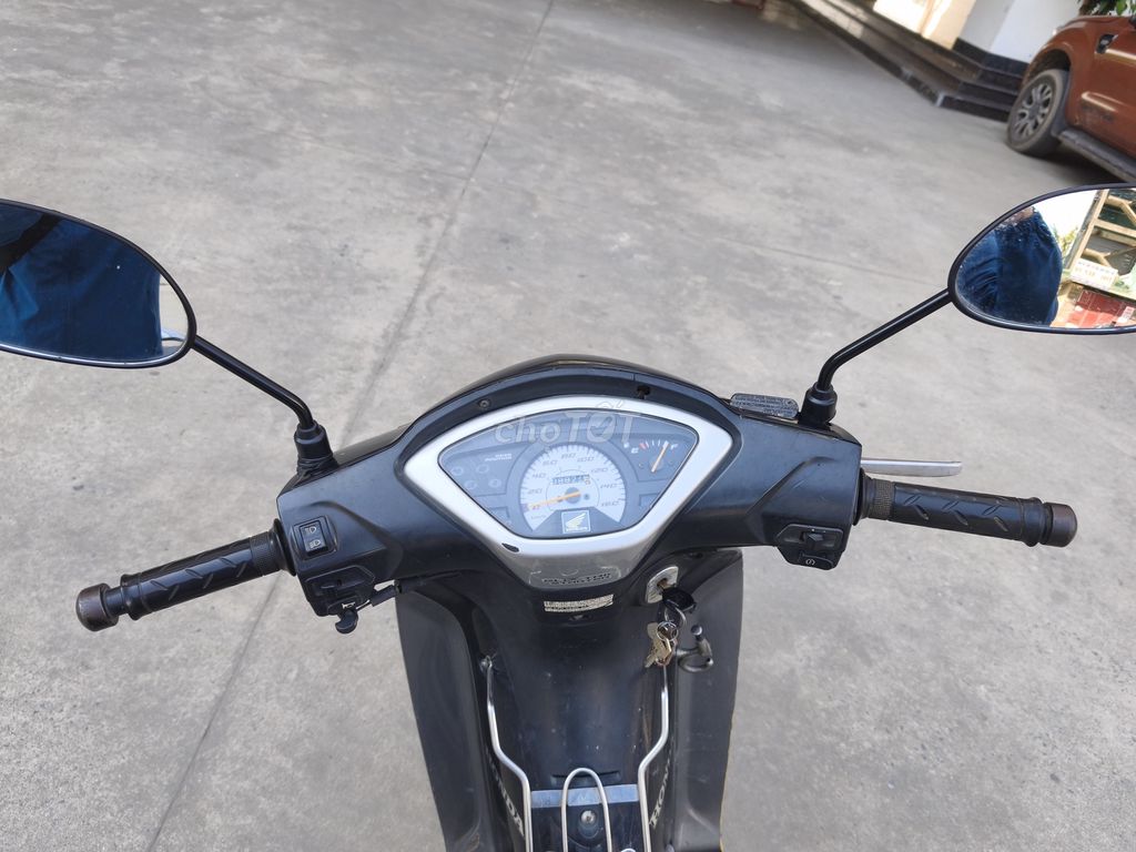 Xe số Future Neo 125 đời 2009 đã qua sử dụng. Mua bán Xe máy tại Quận Hà Đông Hà Nội được đăng bởi Vũ Ngọc Trìu  hình 5