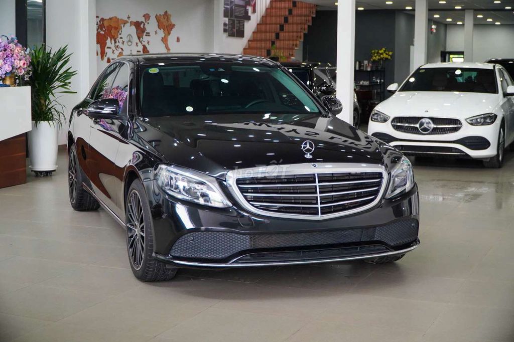 Mercedes C200 Exclusive 2021 Black Edition cực đẹp