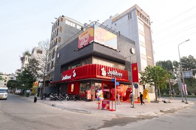[Q. 2, KO CẦN KN] JOLLIBEE TUYỂN DỤNG 20 NHÂN VIÊN