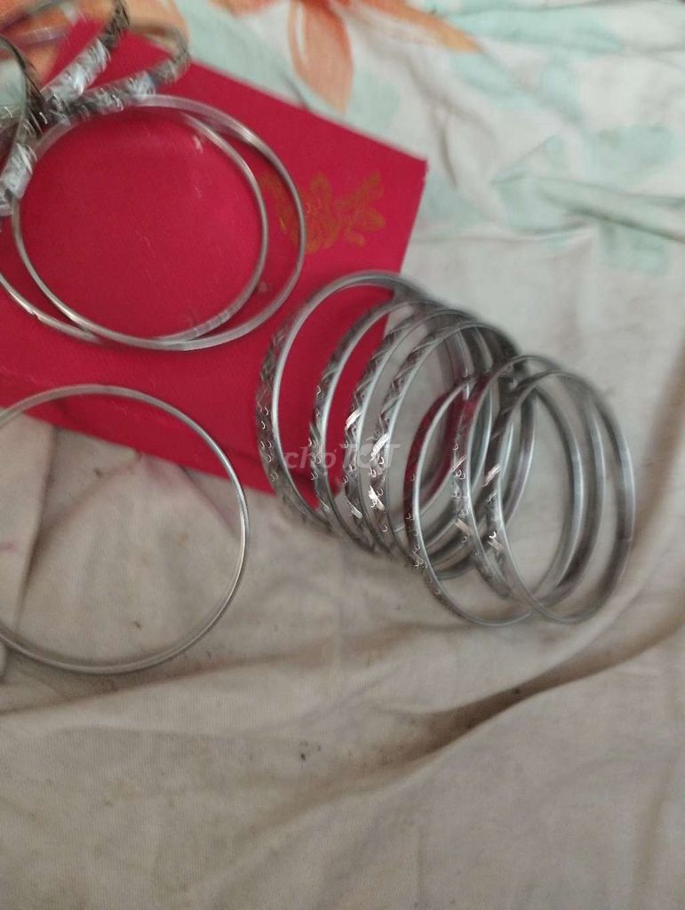 combo 2 bộ vòng tay nữ size 56 . Mua bán Phụ kiện thời trang khác tại Quận Ninh Kiều Cần Thơ được đăng bởi Oanh DO hình 1