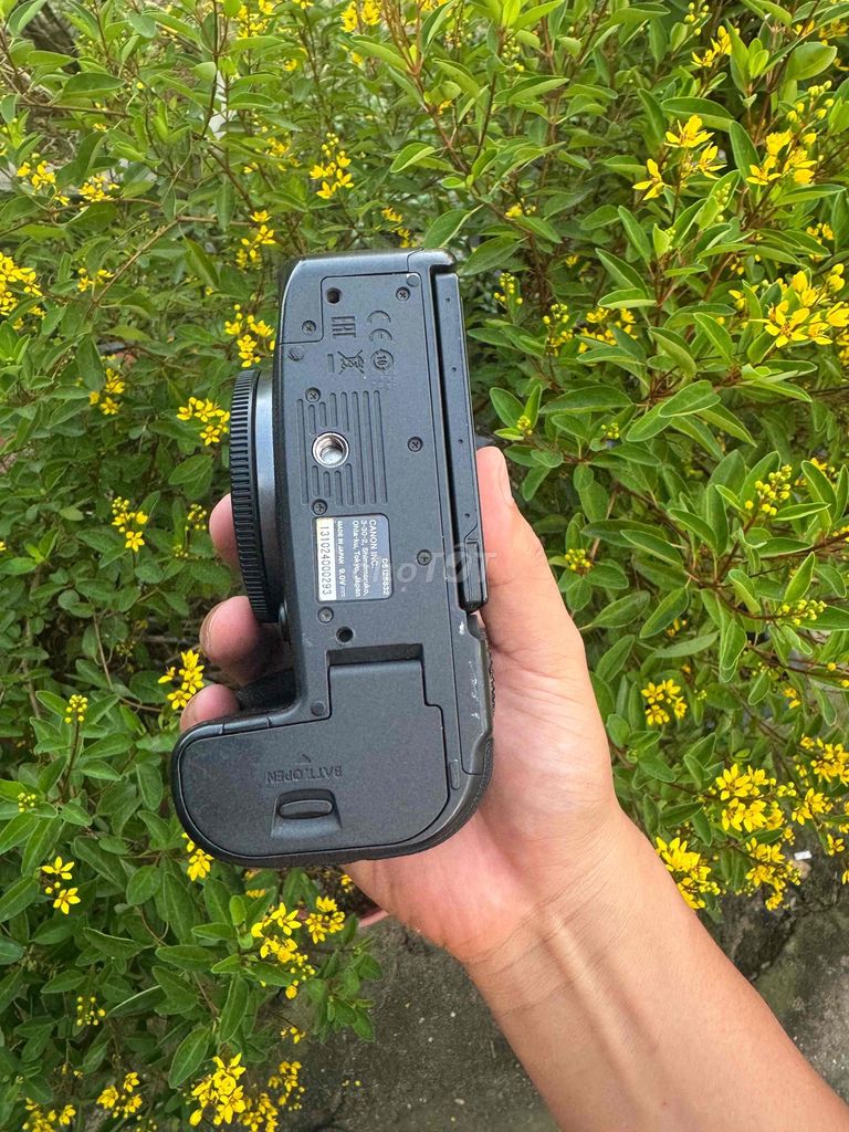 Máy ảnh Canon EOS R6 Đen Đã sử dụng. Mua bán Máy ảnh, Máy quay tại Thành phố Bà Rịa Bà Rịa - Vũng Tàu được đăng bởi Dương hình 1