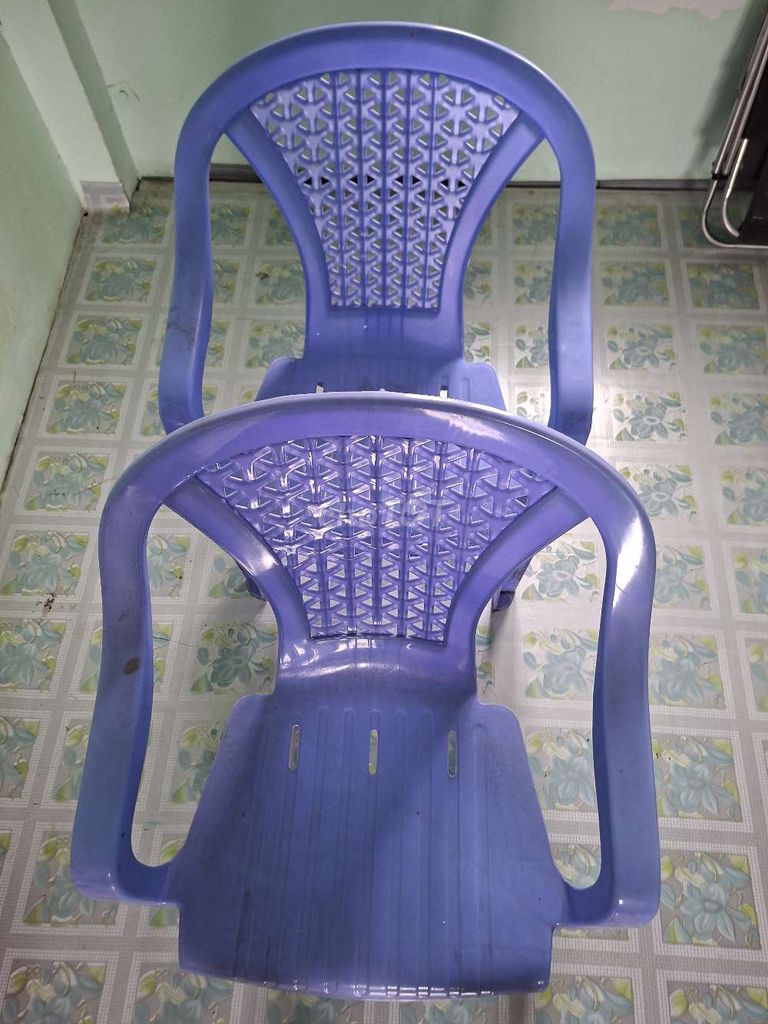 Ghế dựa nhựa màu xanh. Mua bán Bàn ghế tại Quận 4 Tp Hồ Chí Minh được đăng bởi nhung hình 1