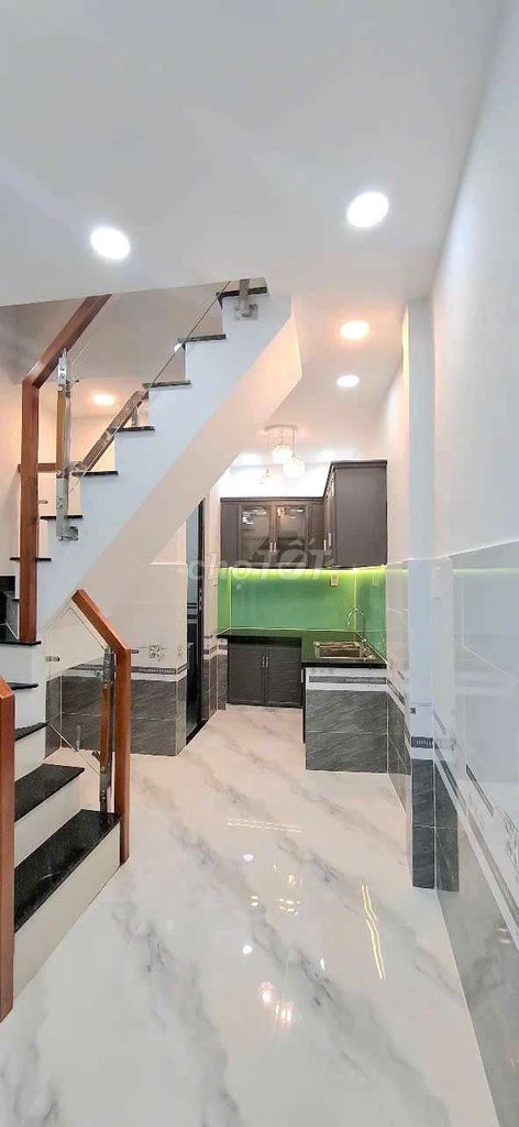 Аренда · 4 комн. · 24 м² · Quận 7, ул. đường số 14