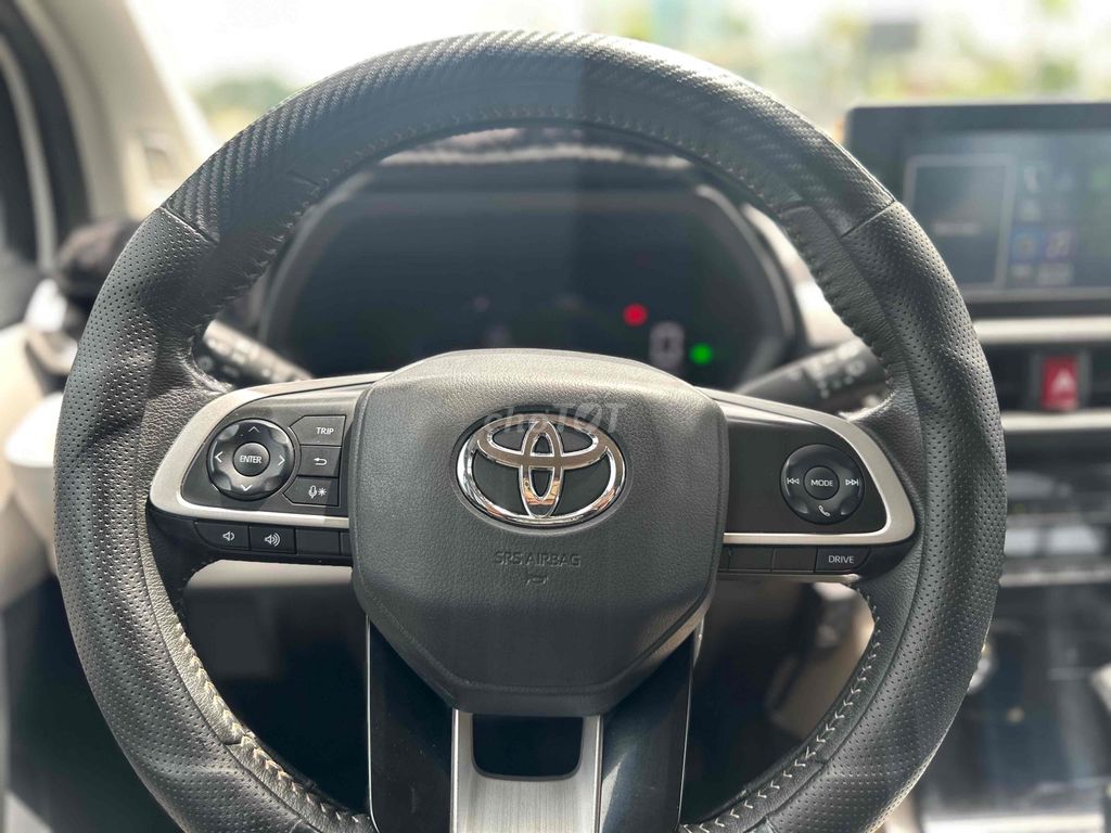 Toyota Veloz Cross 2022 CVT. Mua bán Ô tô tại Quận Thanh Khê Đà Nẵng được đăng bởi Dũng hình 9