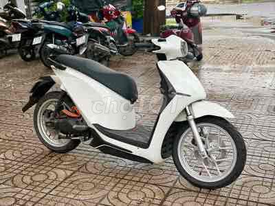 Белый электрический скутер Datbike Quantum S3 HCM основного цикла