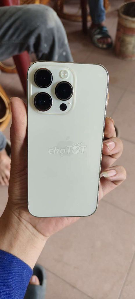Apple iPhone 14 Pro Vàng pin 85%. Mua bán Điện thoại tại Quận Hoàng Mai Hà Nội được đăng bởi Huy hình 1