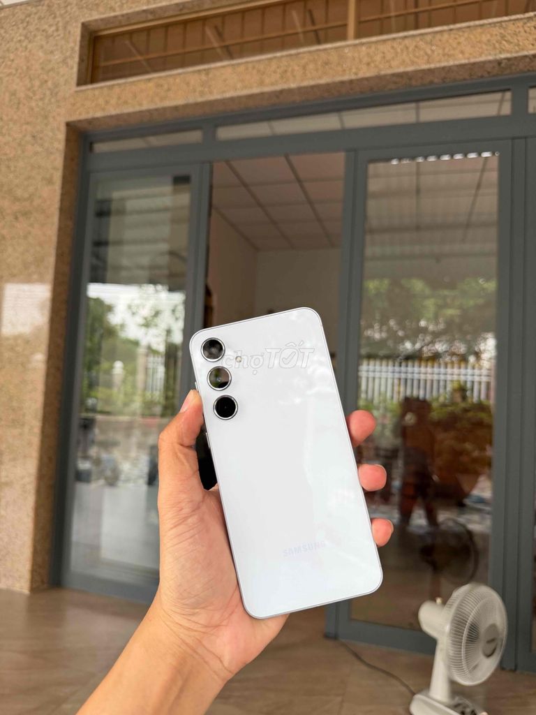Samsung Galaxy A55 5G 256GB Trắng. Mua bán Điện thoại tại Huyện Tháp Mười Đồng Tháp được đăng bởi Đức máy zin hình 1