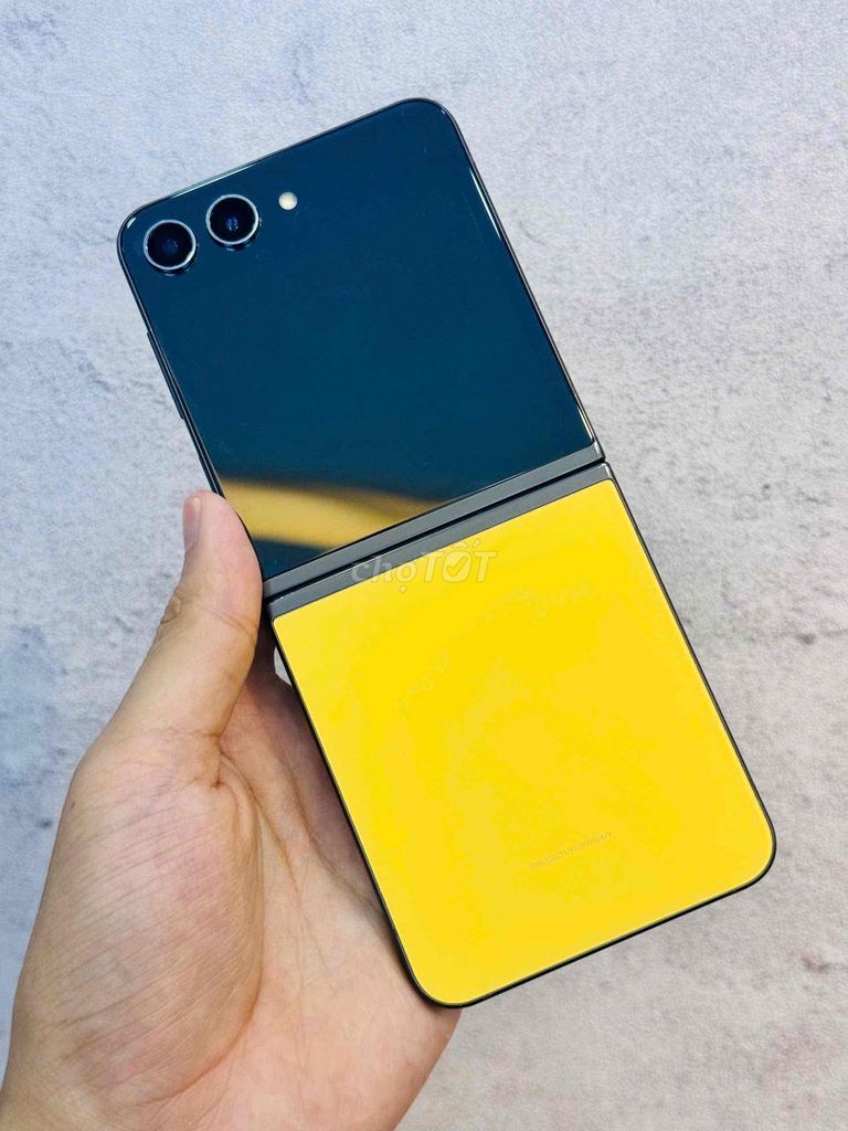 Samsung Zlip5 512GB Vàng. Mua bán Điện thoại tại Quận 10 Tp Hồ Chí Minh được đăng bởi Trần Như Ngọc hình 1