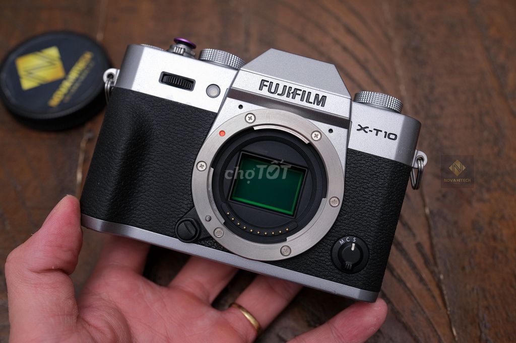 Máy ảnh Fujifilm XT10 Bạc, Đen Đã sử dụng. Mua bán Máy ảnh, Máy quay tại Quận 3 Tp Hồ Chí Minh được đăng bởi NOVA HITECH hình 1