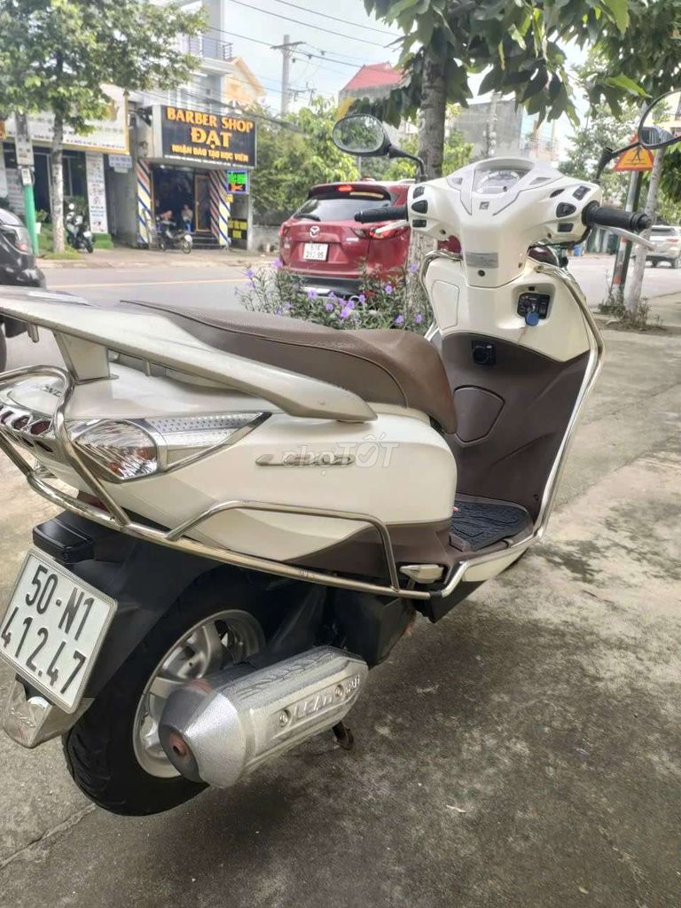 Laed  125cc biển TP xe dẹp máy rin êm. Mua bán Xe máy tại Thành phố Dĩ An Bình Dương được đăng bởi Cửa hàng xe máy Anh Khoa  hình 5