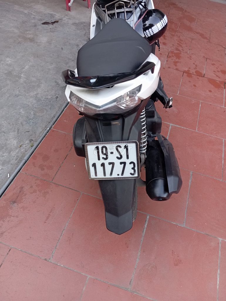 Honda Air Blade Trắng Xám. Mua bán Xe máy tại Quận Lê Chân Hải Phòng được đăng bởi Thanh Duy hình 5
