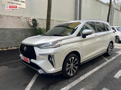 Toyota Veloz Cross 2025 - 9000 km. Mua bán Ô tô tại Quận Ninh Kiều Cần Thơ được đăng bởi Lâm Ngọc Tú