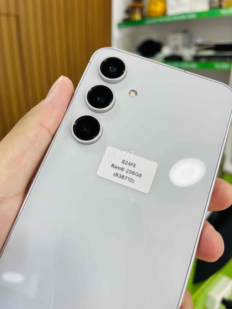 Samsung Galaxy S24FE 256GB Xám. Mua bán Điện thoại tại Quận Ngô Quyền Hải Phòng được đăng bởi TRAN SONG HA hình 1