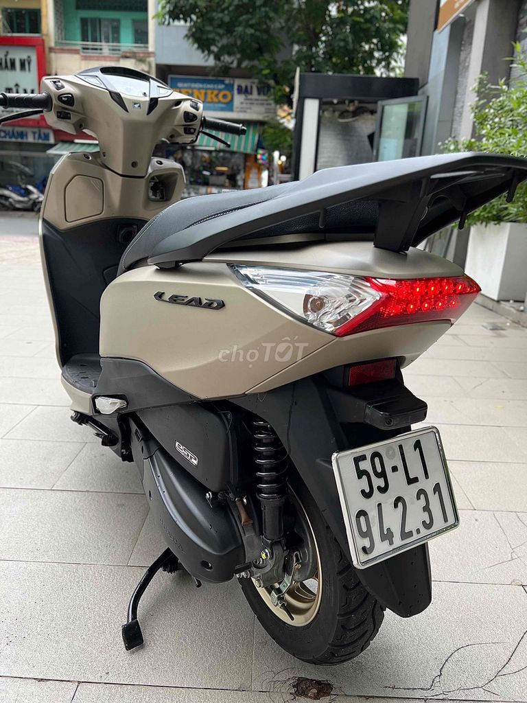 Honda Lead 125 2015 золото, хошиминские номера, 1 владелец