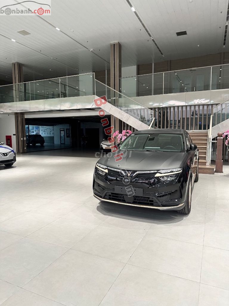 xe VF8 sẵn nhiều xe. Mua bán Ô tô tại Huyện Thanh Trì Hà Nội được đăng bởi Anh Tú hình 2