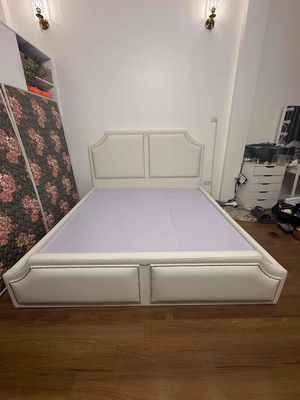 giường 1m8 mới do đóng nhầm size nên pass lỗ. Mua bán Nội thất, đồ gia dụng khác tại Quận Bắc Từ Liêm Hà Nội được đăng bởi Huyền Trần