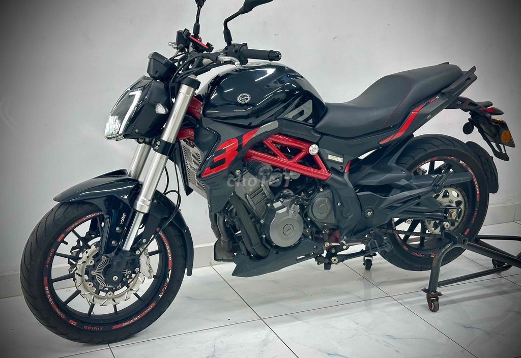 BENELLI 302S ABS DATE 2020 ODO 5000KM