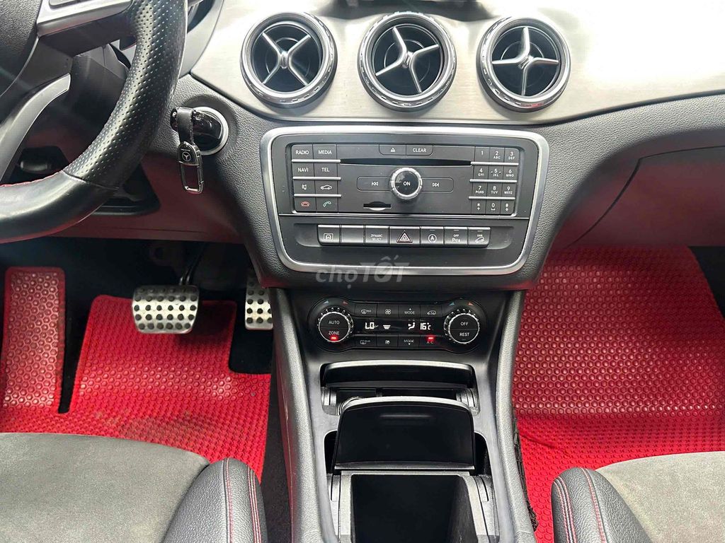 Mercedes Benz GLA250 AMG 4Matic sx 2016 màu đỏ. Mua bán Ô tô tại Quận Cầu Giấy Hà Nội được đăng bởi Cao Quý hình 13