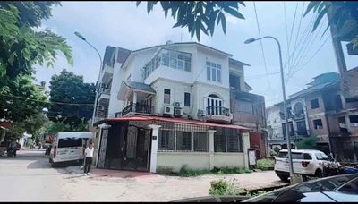 CHO THUÊ BIỆT THỰ RIÊNG BIỆT – MẶT PHỐ NGUYỄN VĂN LỘC – HÀ ĐÔNG VỊ. Cho thuê văn phòng, mặt bằng kinh doanh tại Quận Hà Đông Hà Nội được đăng bởi Truc Dong