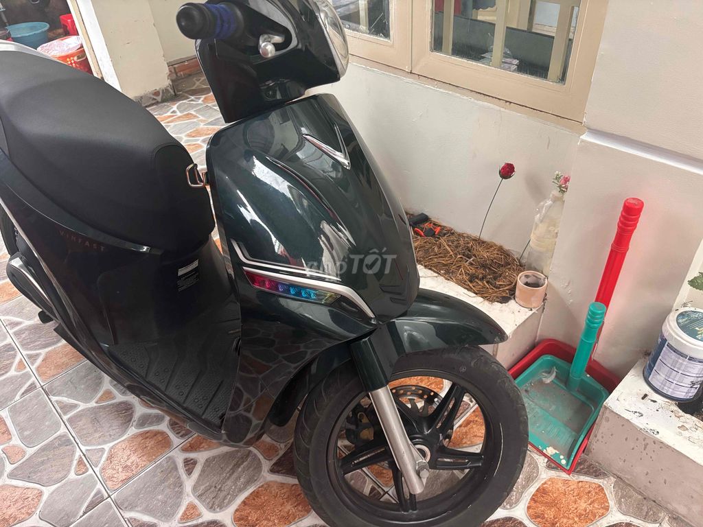 VinFast Feliz S 2022 черный 77000 км