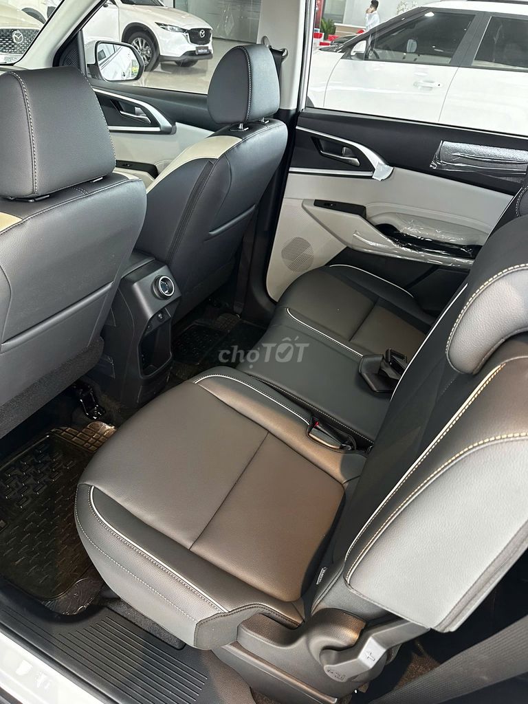 Kia Carens 2026 photo 3