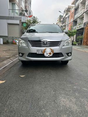Toyota Innova 2013 2.0V Bạc