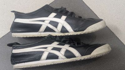 Giày onitsuka black/white size 42 26.5cm. Mua bán Giày dép tại Quận Ba Đình Hà Nội được đăng bởi Hiep Ha