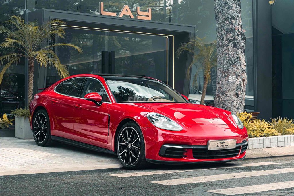 Porsche Panamera Model 2018 . Đỏ - Kem . Full BD. Mua bán Ô tô tại Quận 7 Tp Hồ Chí Minh được đăng bởi Thái LA Auto hình 1