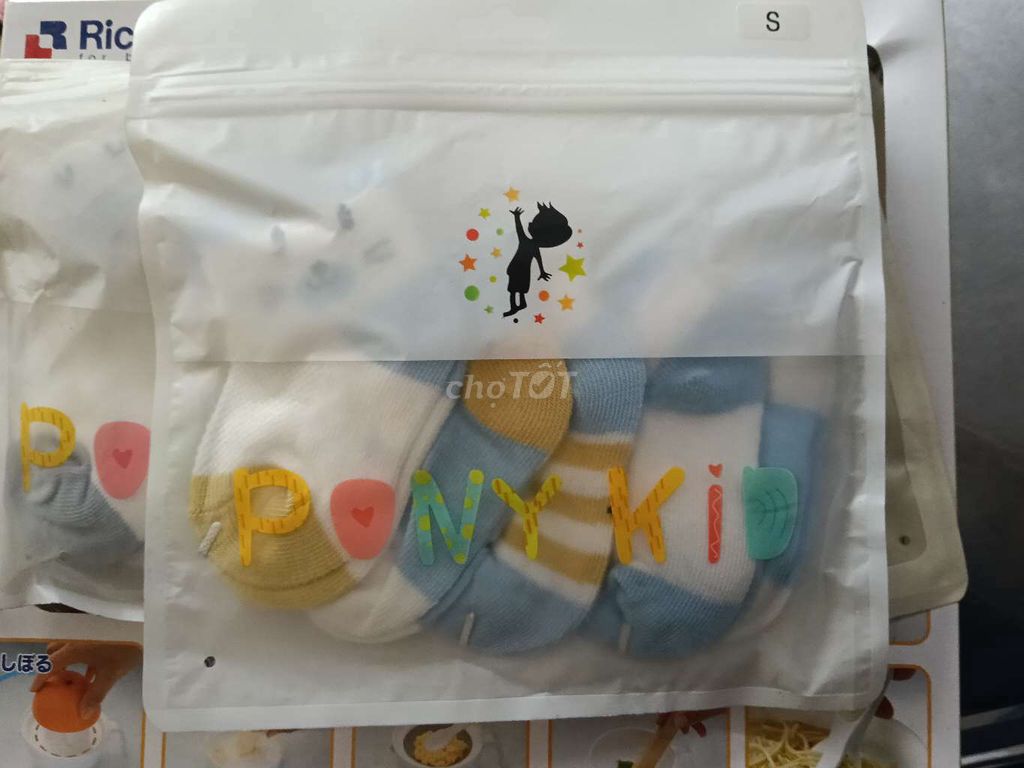 Thanh lý vớ trẻ em 12k/ 5 đôi. Mua bán Mẹ và bé tại Quận 11 Tp Hồ Chí Minh được đăng bởi AHUIS hình 1
