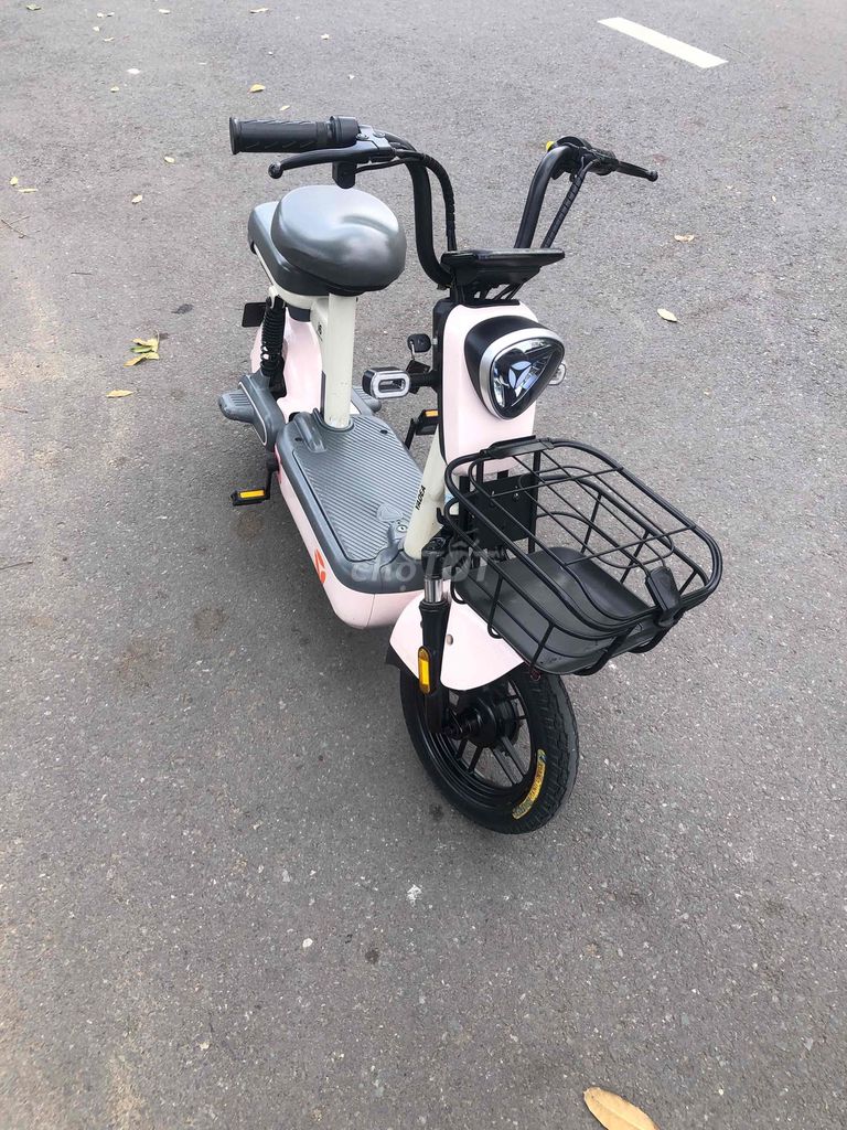 Xe đạp điện YADAE Hồng Trắng Đã sử dụng. Mua bán Xe điện tại Quận 4 Tp Hồ Chí Minh được đăng bởi Nguyễn Nghiêm Dũng hình 2